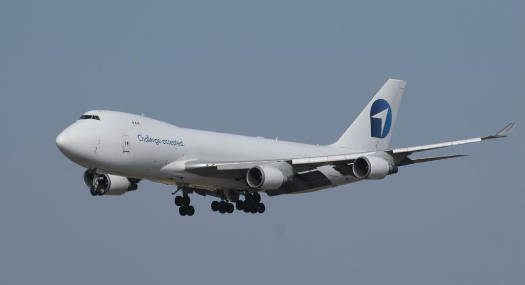 מטוס 747 של חברת המטען Challenge Airlines