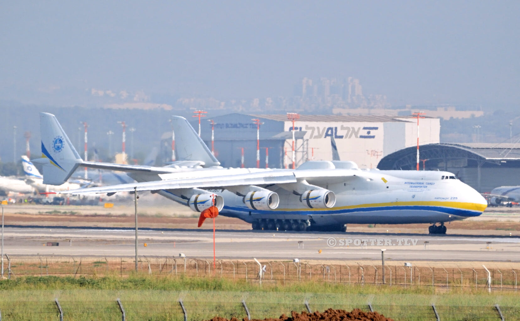 מטוס אנטונוב 225 בעת ביקורו האחרון בישראל