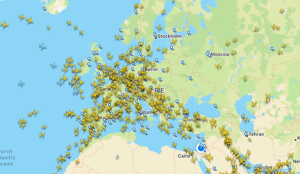 תנועת מטוסים באירופה ע״פ אתר Flightradar24