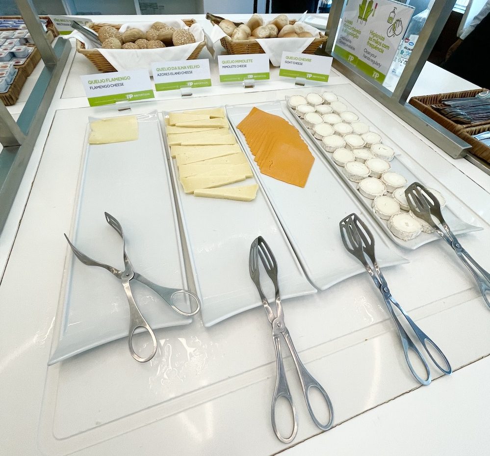 מזון בלאונג׳ של TAP בשדה התעופה בליסבון