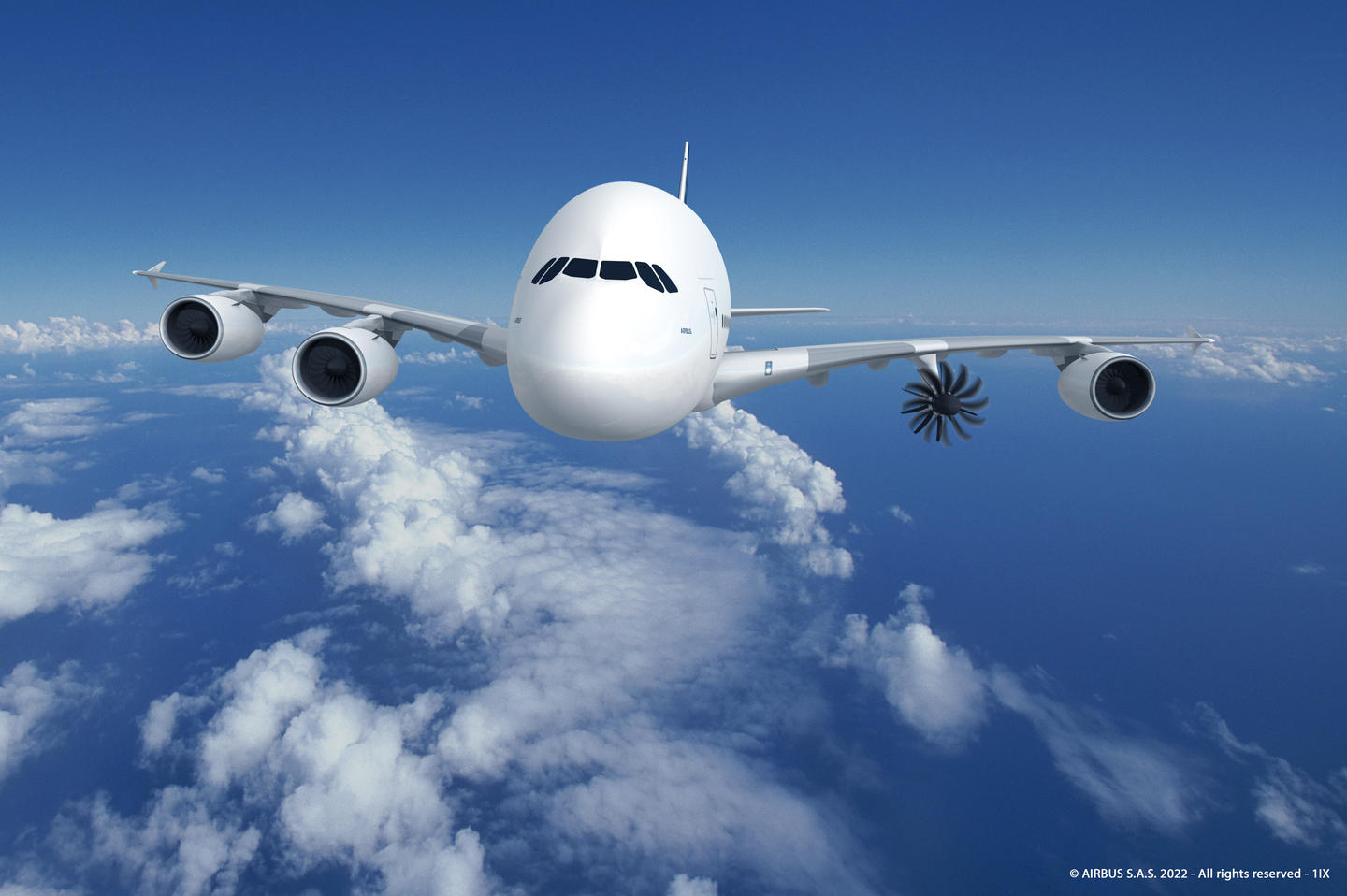 מטוס איירבוס A380 בניסוי מנוע פתוח