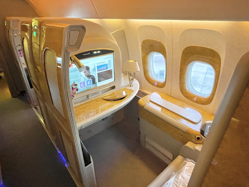 מחלקה ראשונה במטוסי 777 של אמירייטס