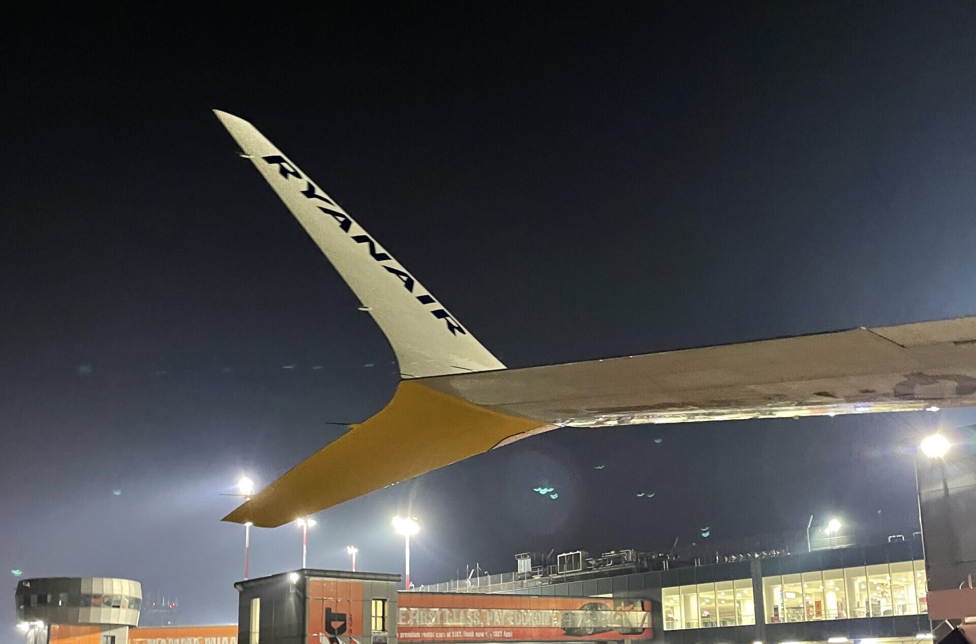 כנפונים במטוס 737 של ריינאייר